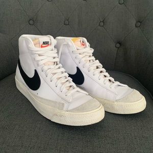 Mens Nike High Top Shoe